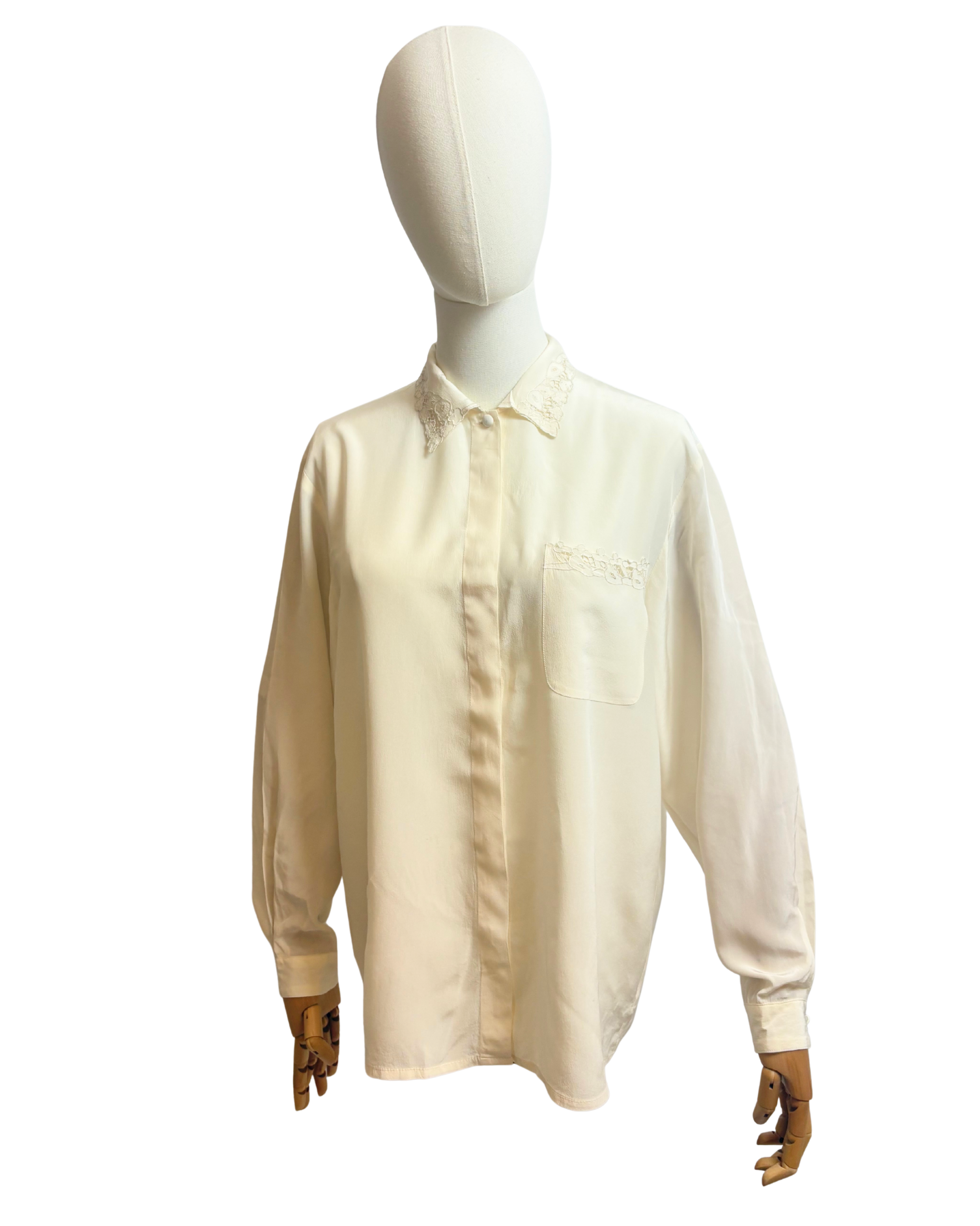 Camasa Vintage din Matase cu broderie pe guler si buzunar